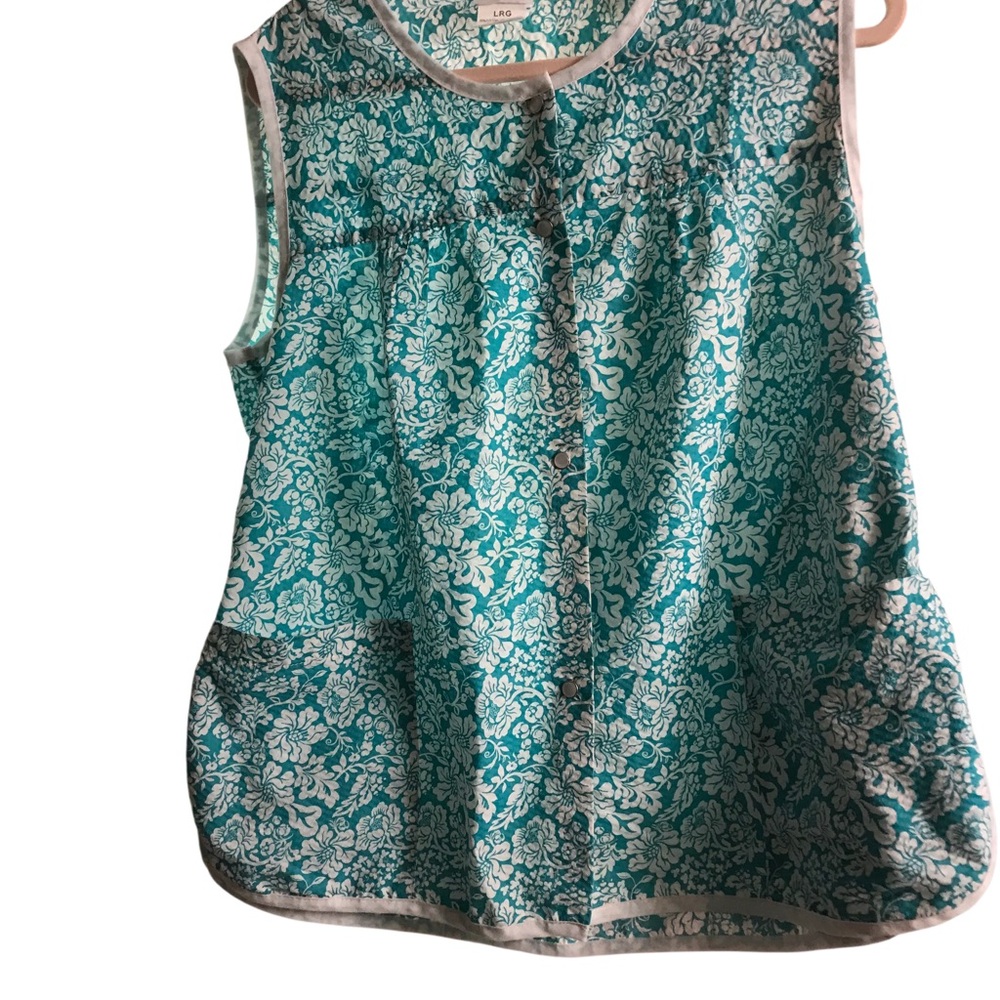 Floral Sleeveless Top in Teal and White